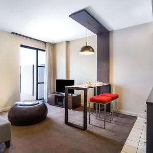 https://mantra-hindmarsh-square.adelaidehotels-au.com